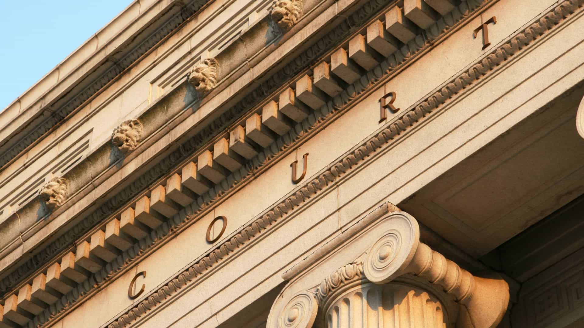 Av. Alparslan LEVENT - Karşıyaka Avukat - İzmir Avukat